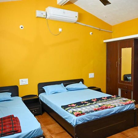 The Shadaxari Nilaya Hotel Гокарна Екстериор снимка