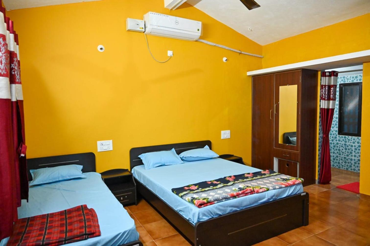 The Shadaxari Nilaya Hotel Гокарна Екстериор снимка