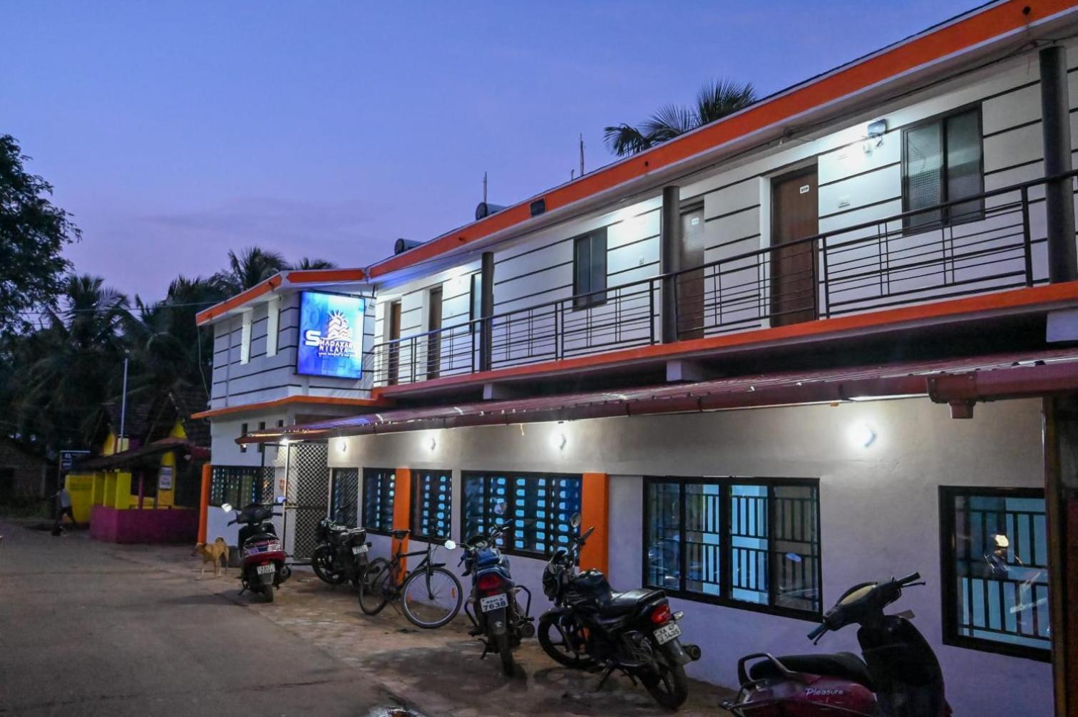 The Shadaxari Nilaya Hotel Гокарна Екстериор снимка