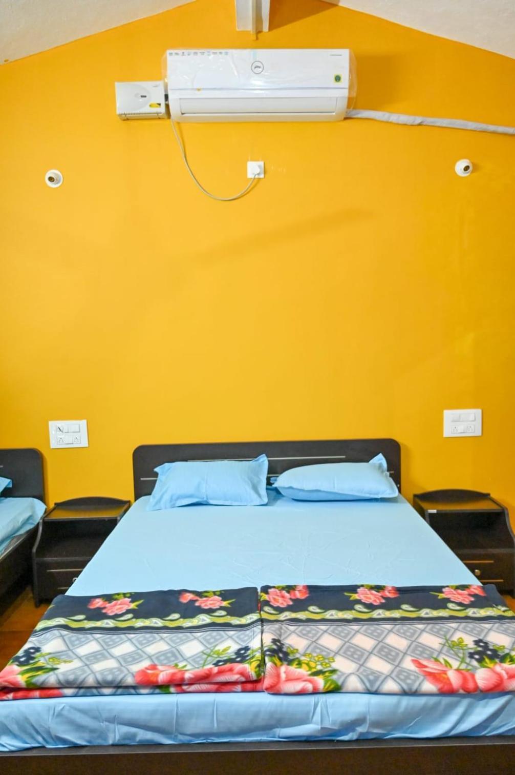 The Shadaxari Nilaya Hotel Гокарна Екстериор снимка